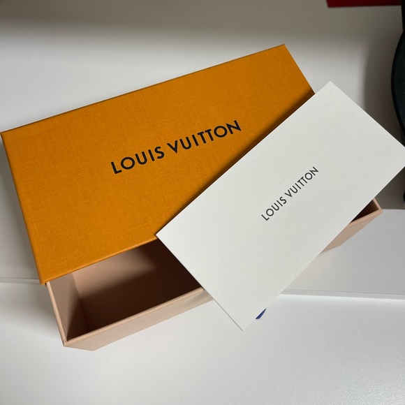 AUTHENTIC Louis Vuitton small packaging - Picture 4 of 7